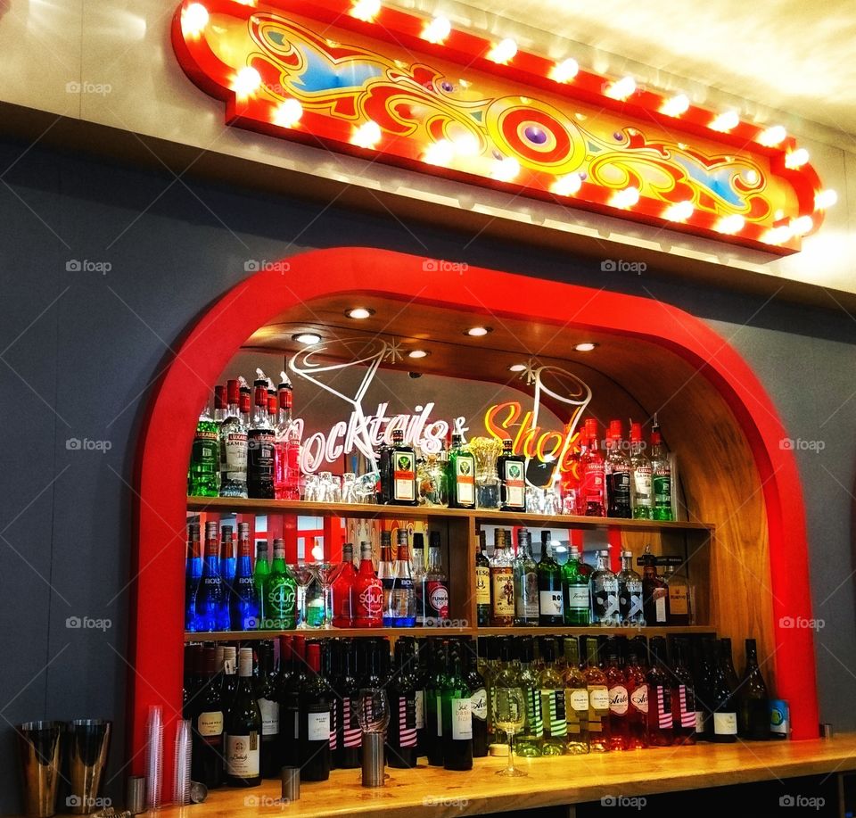 Cocktails and shots bar