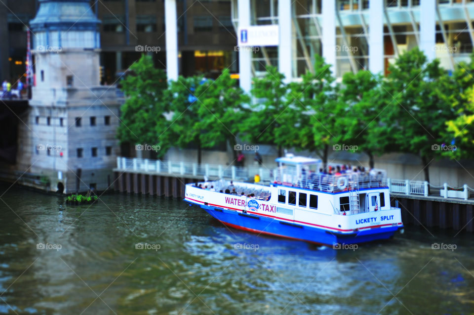 CHI Water Taxi