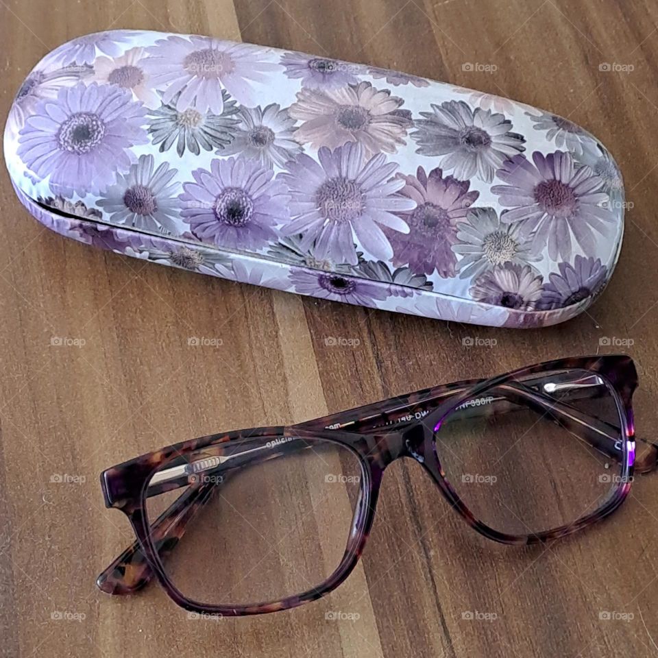 glasses n case