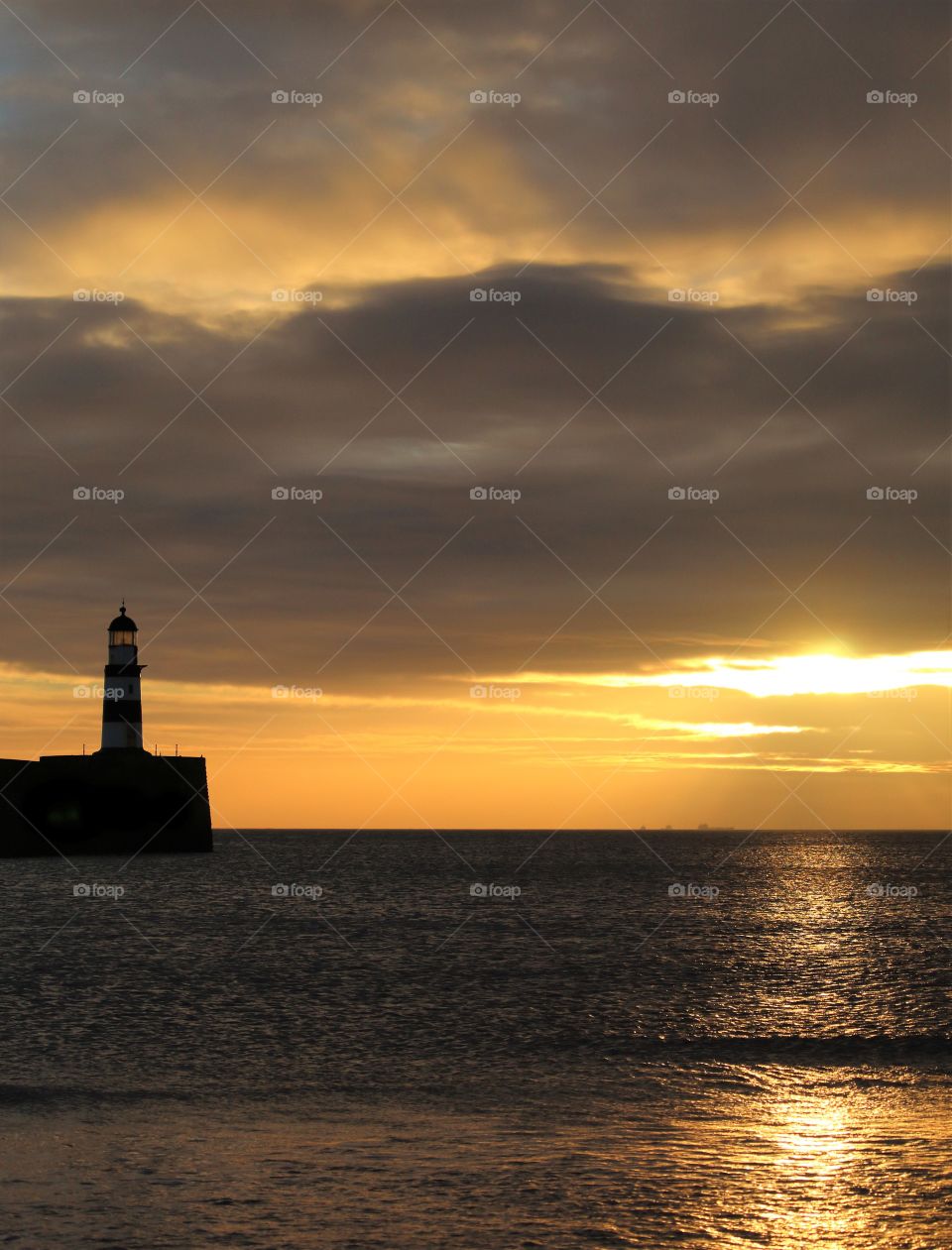 sunrise at Seaham harbour lighthouse