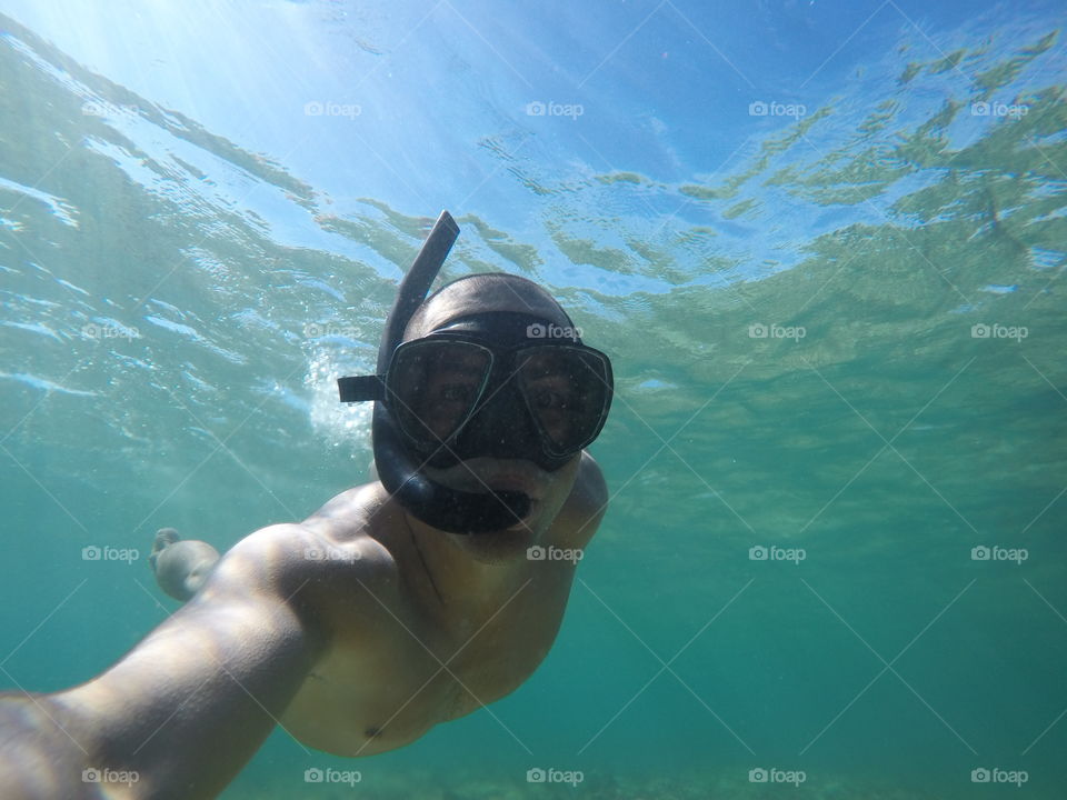summer activity: selfie snorkeling