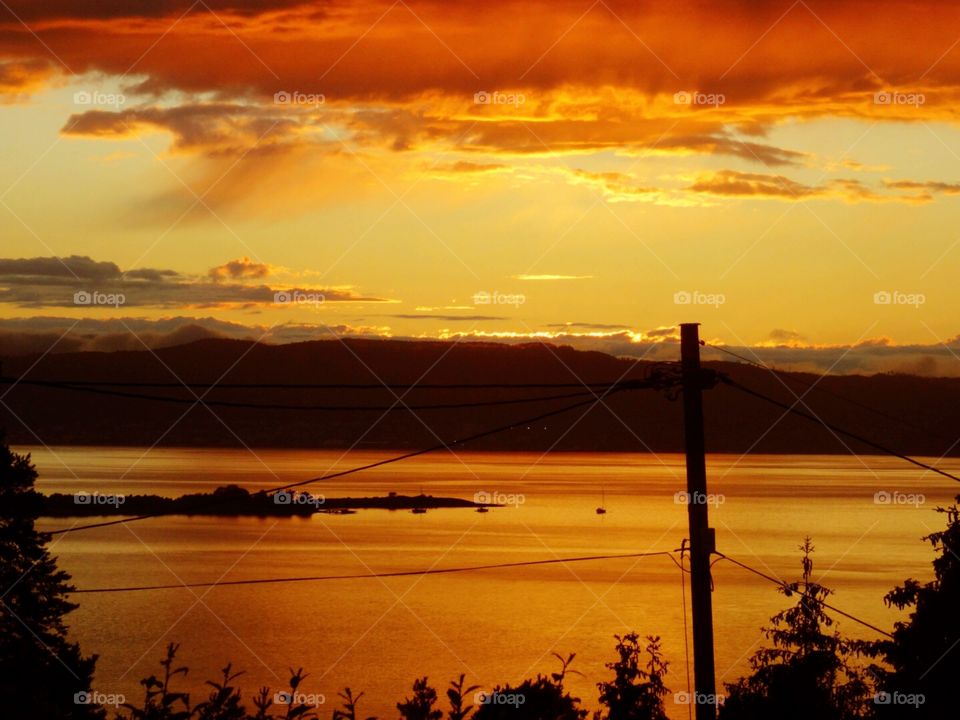 Jeløya Golden Hour. Golden hour seen from our cabin on Jeløya