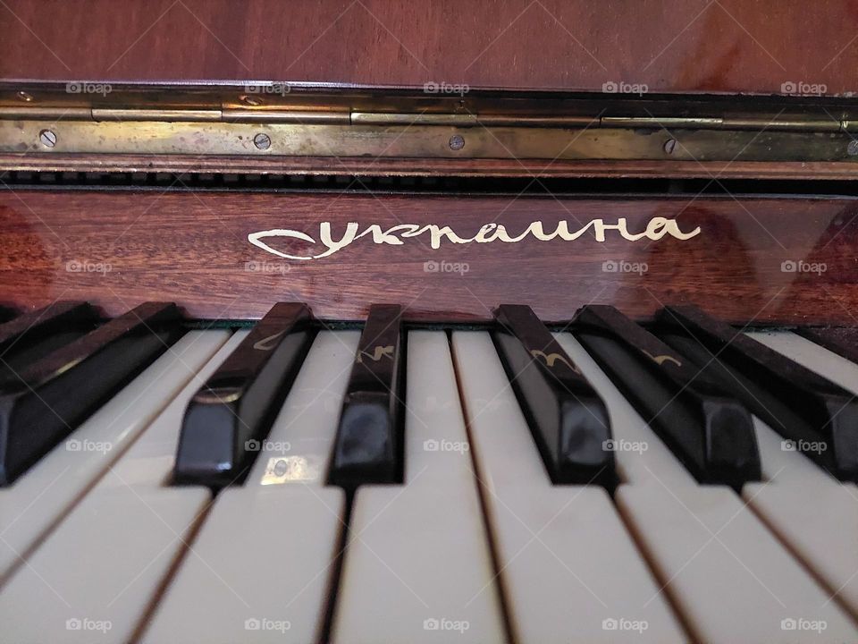 piano "Ukraine"