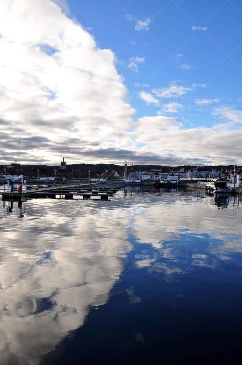 Amazing reflections in the sea