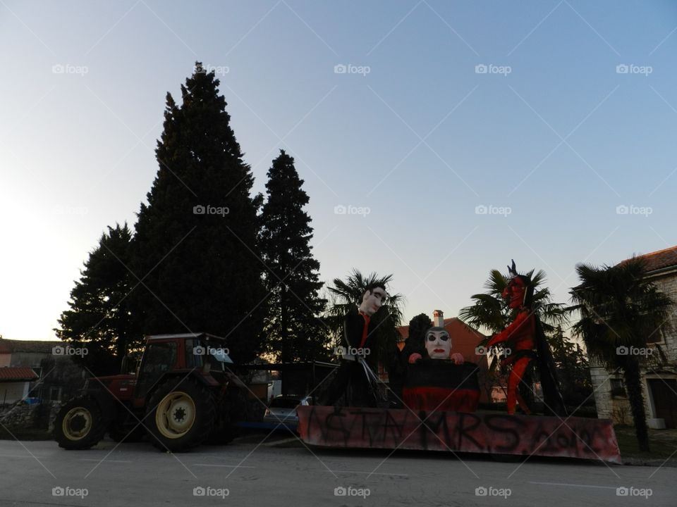 Carnival tractor