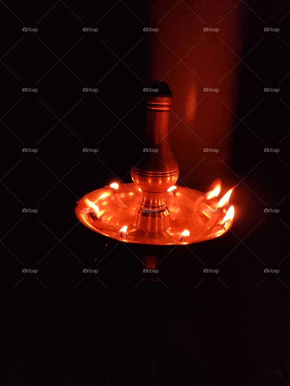 Treditional   light   source   in   India.