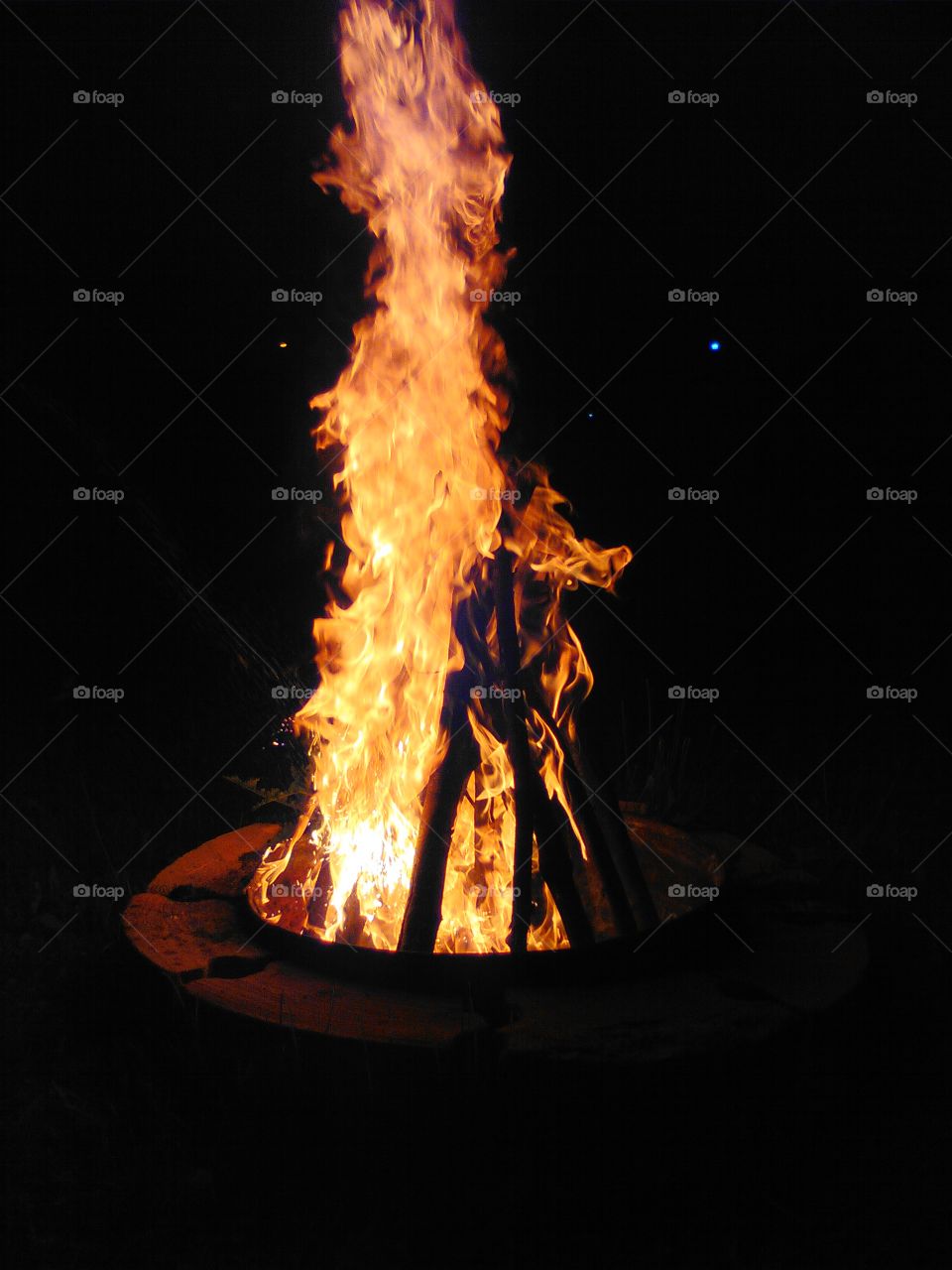 firepit. bonfire 