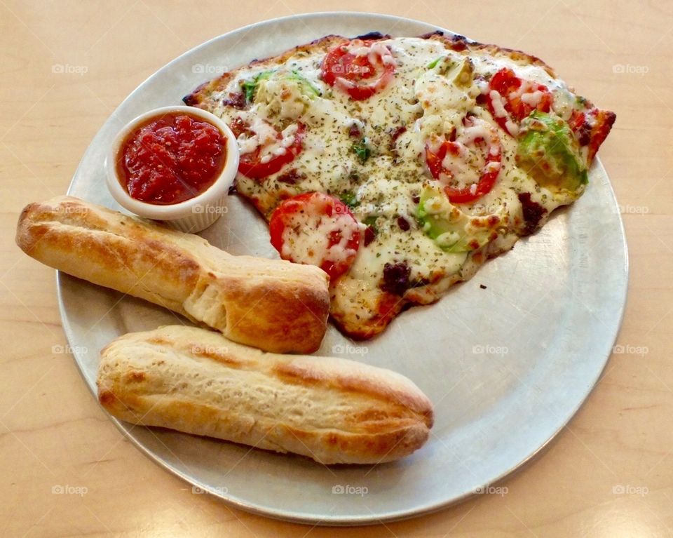 Pizza and breadsticks 