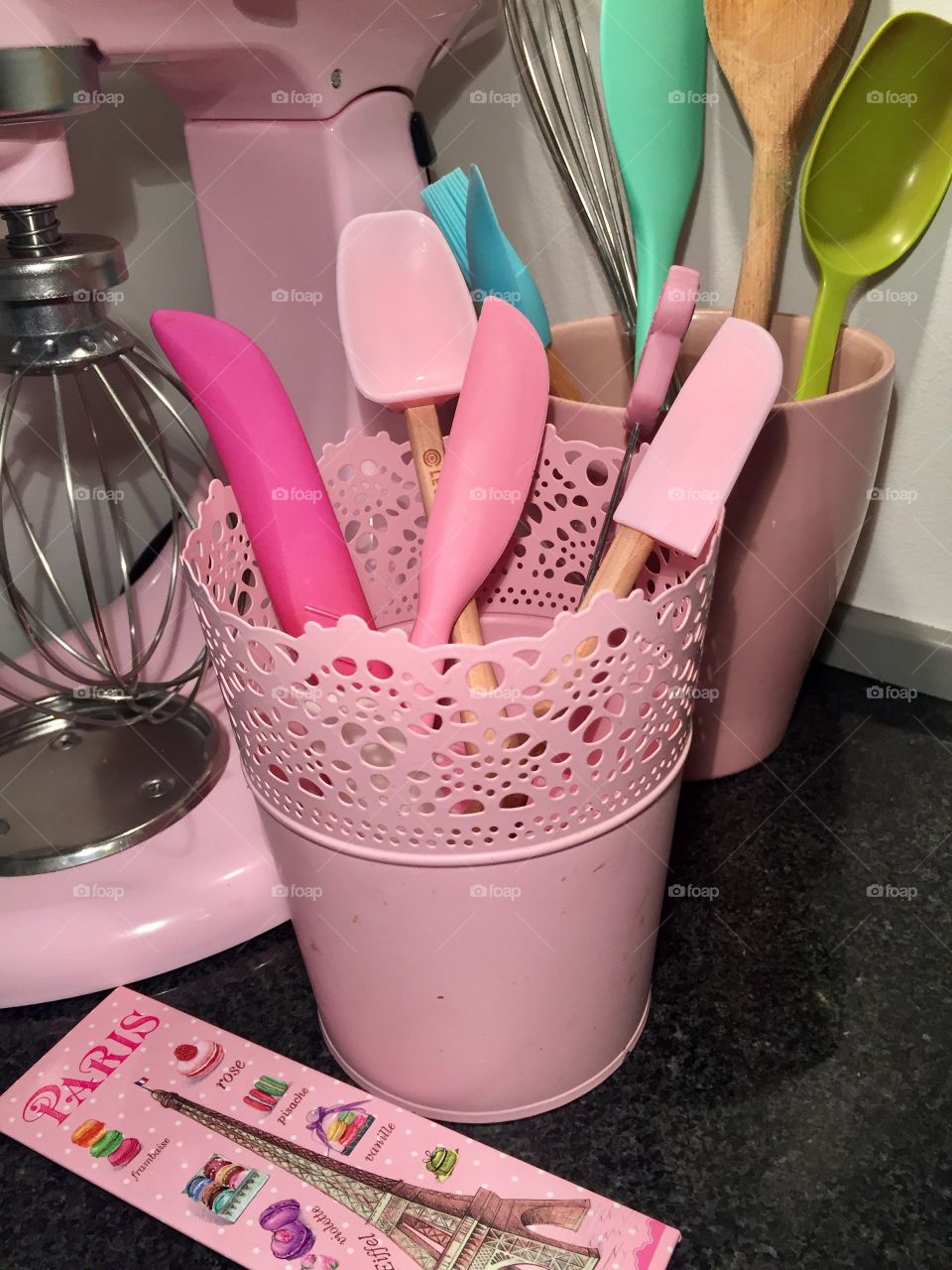 Pink utensils 