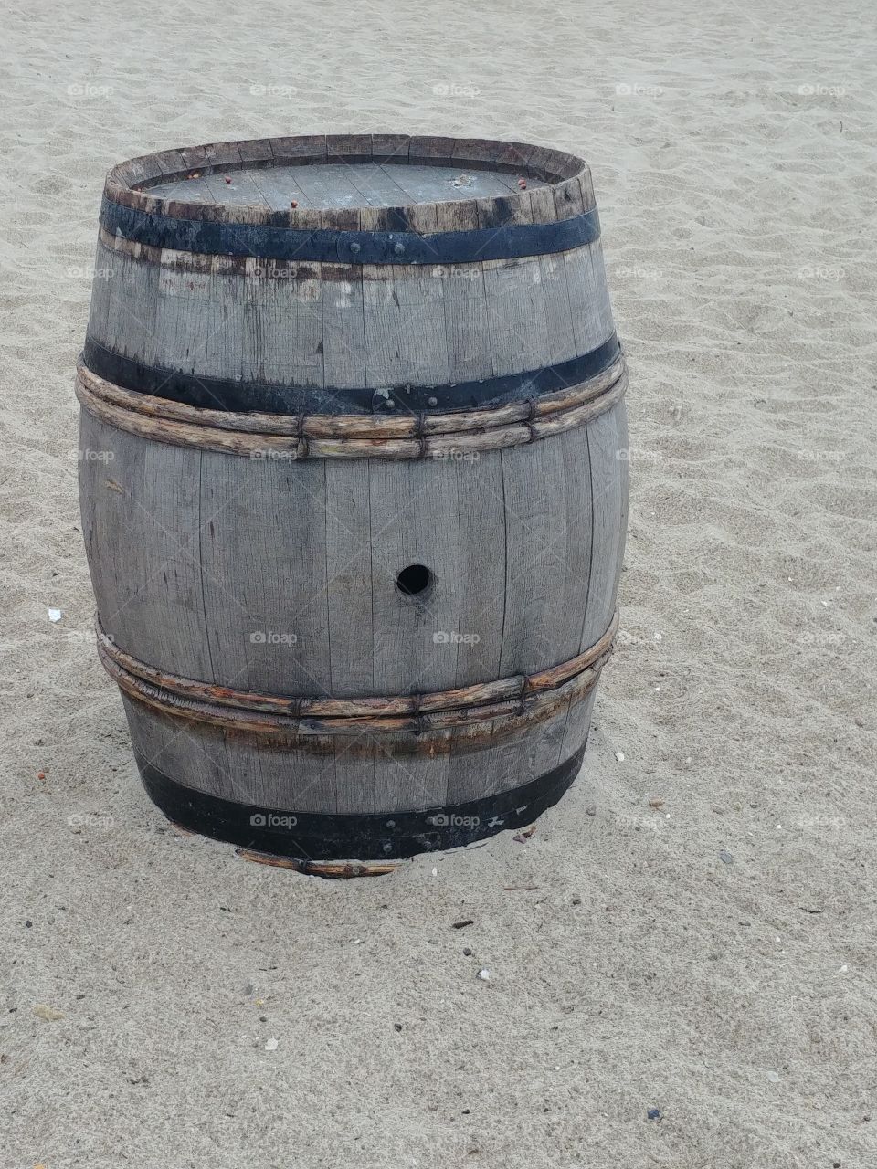 Faß Wein Tonne Holz. Strand Boer Getränk