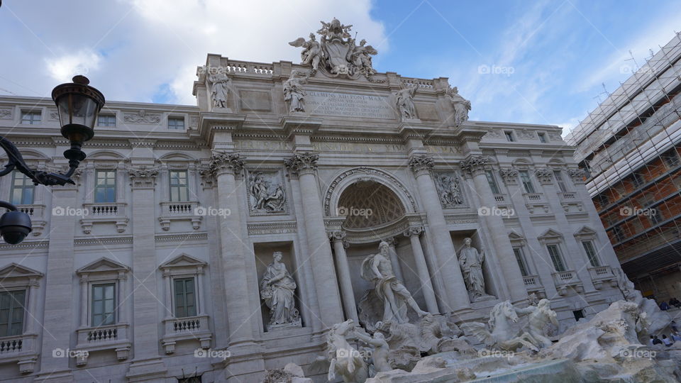 trevi fountain