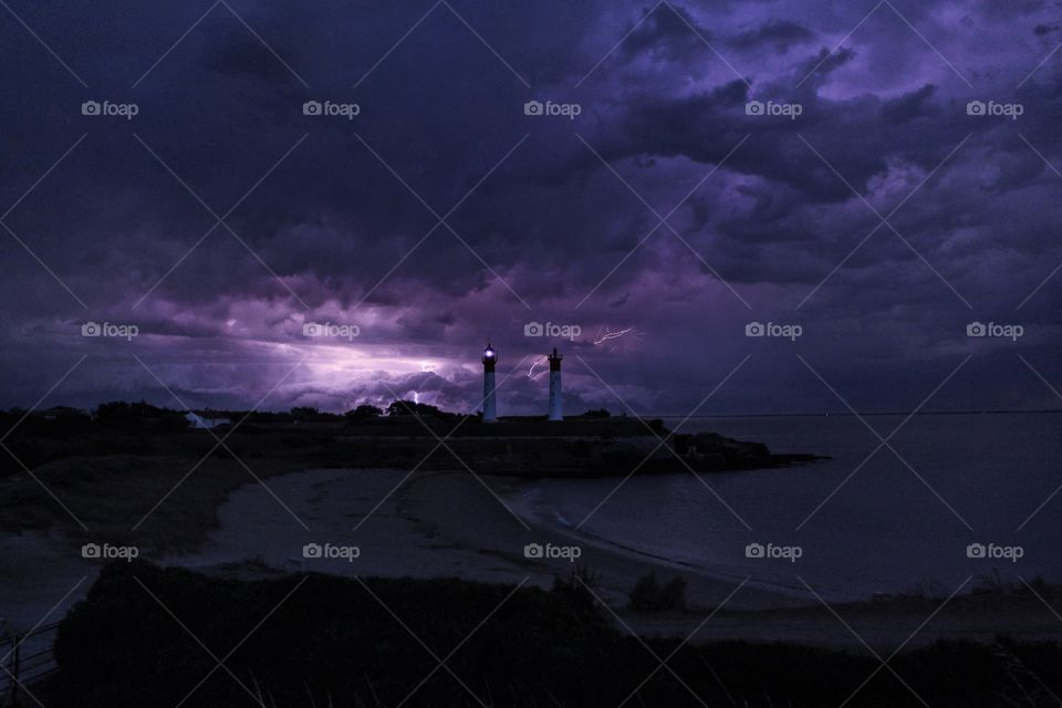 Thunder on a purple storm 