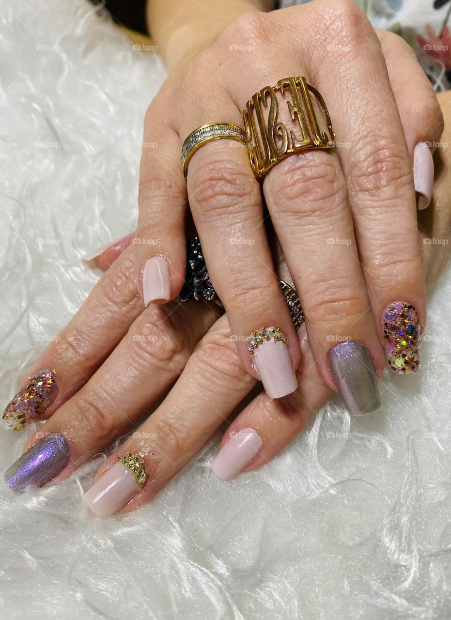 explosion of colors on the nails