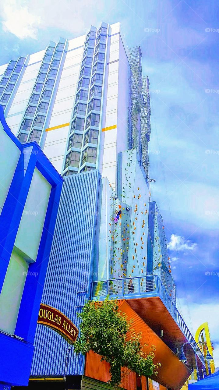 BIGGEST LITTLE CITY IN THE WORLD