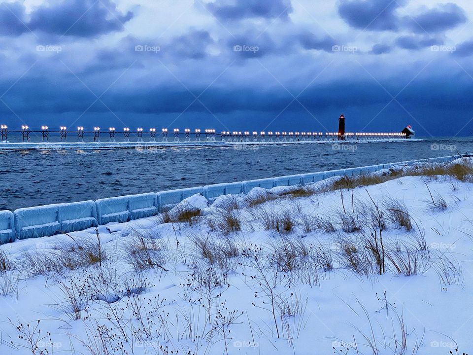Lighthouse in Grand Haven at dusk