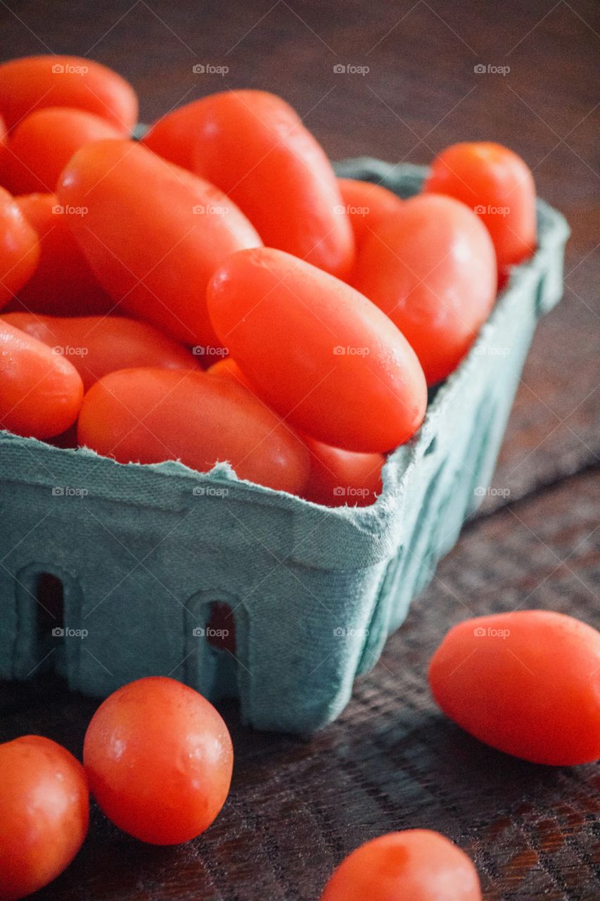 Fresh cherry tomatoes 