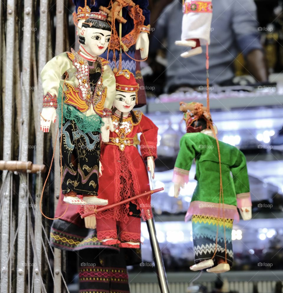 Colorful souvenir of Myanmar attract visitors by the art of hanging composition