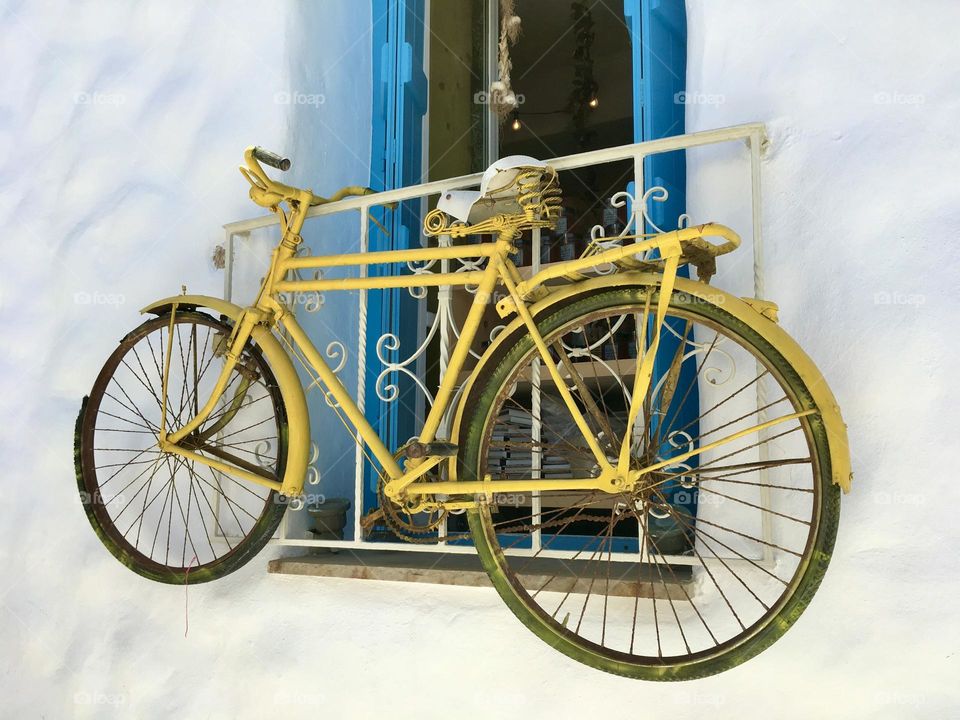 Yellow bike / Naxos / 🇬🇷