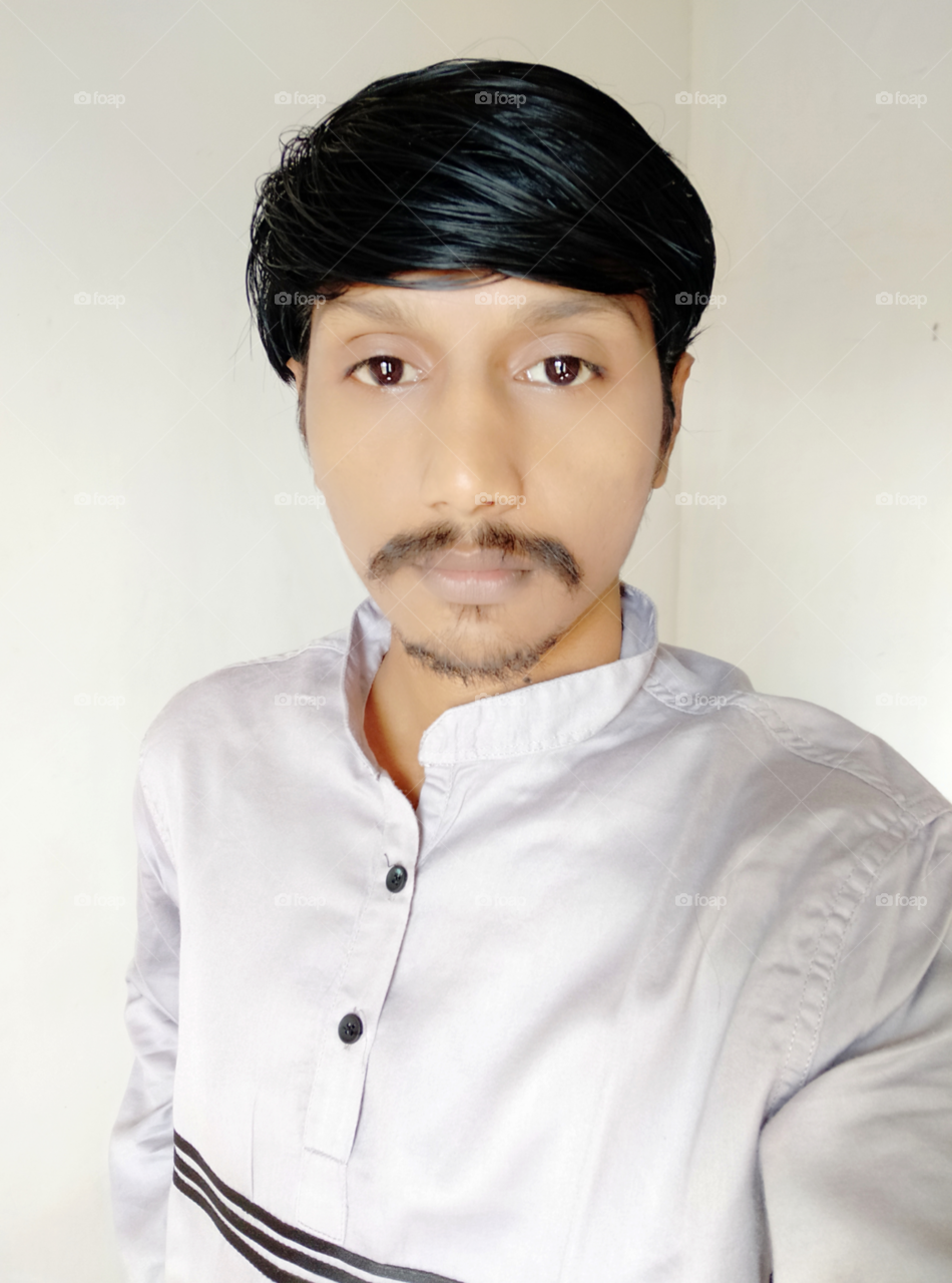 take selfie in indoor picture