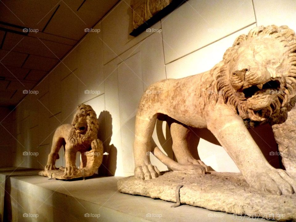 Lions on the prowl @ the Louvre