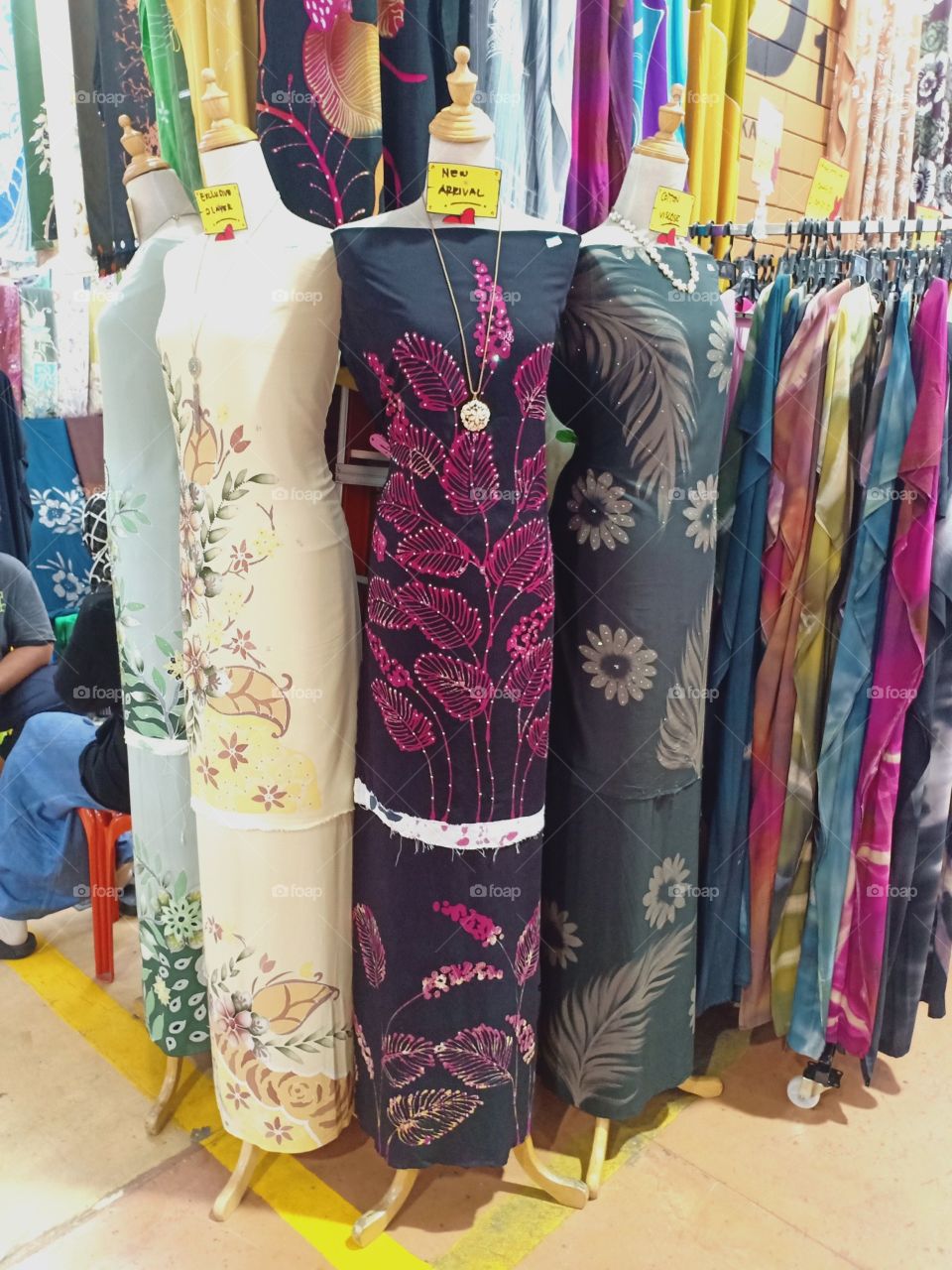 Terengganu native silk silk batik costs USD490. Can email me rosnamali59@gmail.com