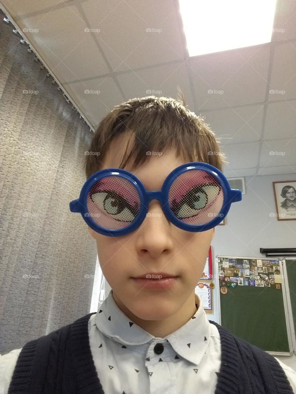 The boy and the eyes