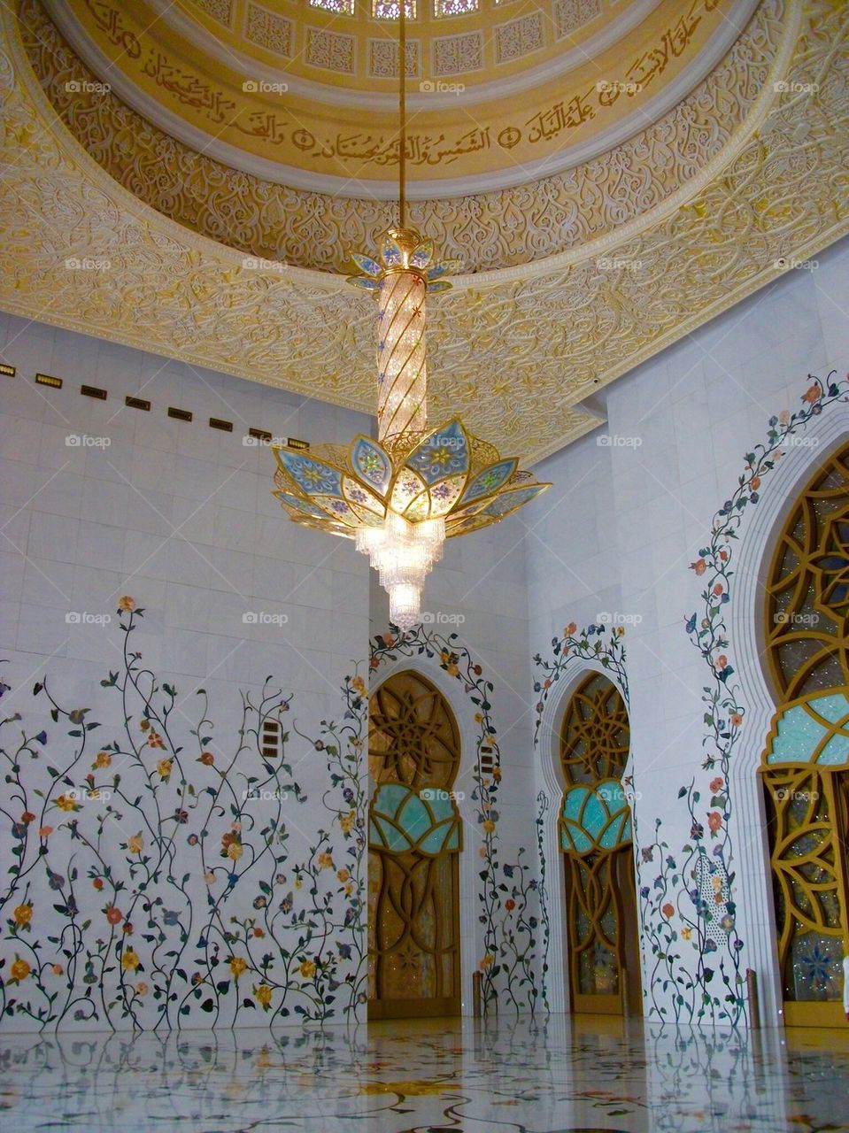 Sheikh Zayed grand mosque in Abu Dhabi 