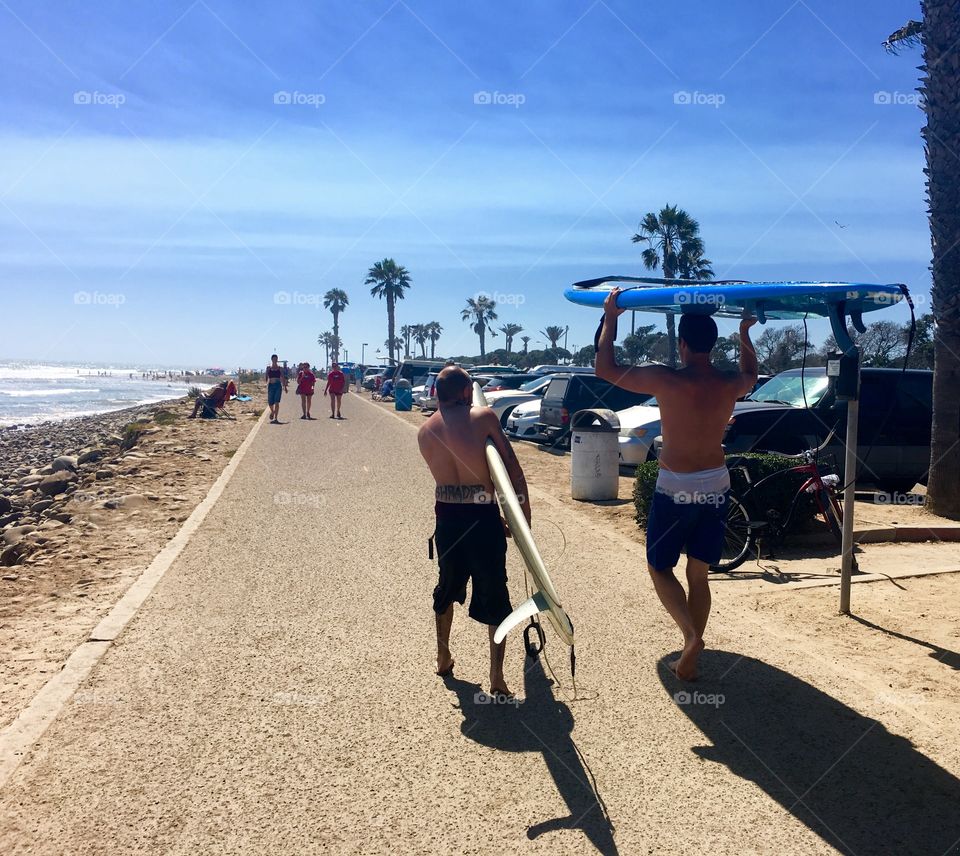 Santa Monica pier surfers