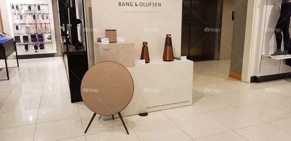 Bang and Olufsen speakers bronze collection