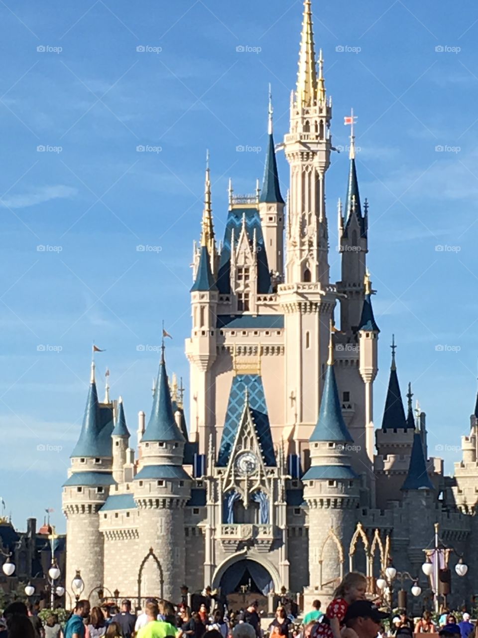 Cinderella’s Castle in Disney World on a beautiful day 