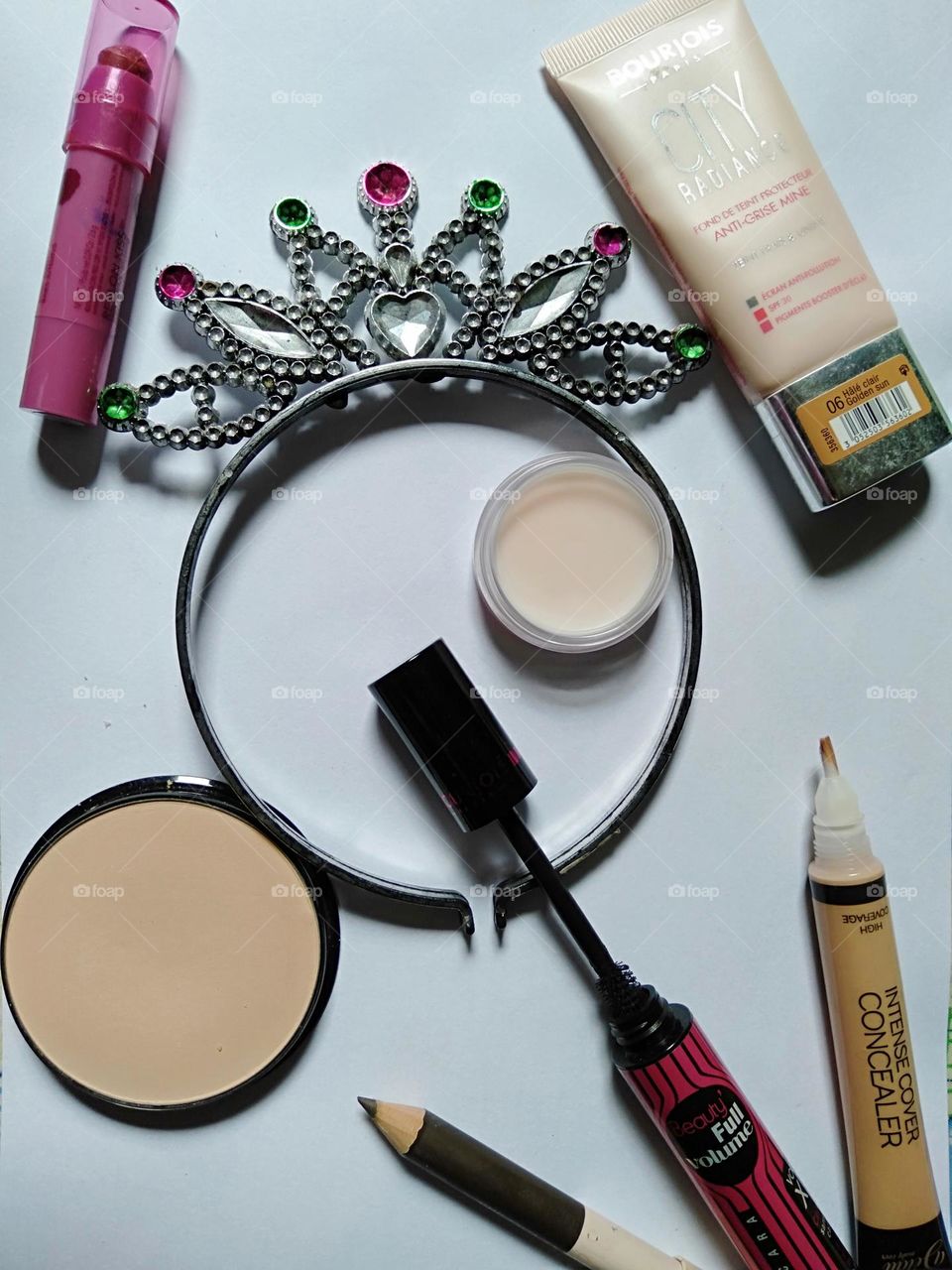 Just be confidently beautiful with these quality beauty products!