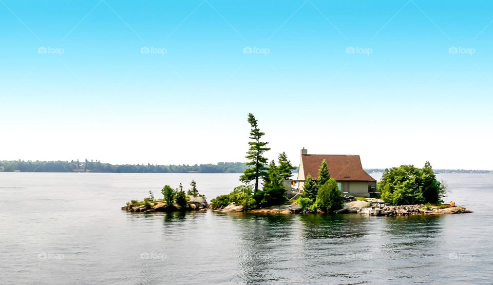 Vacation house on the island 