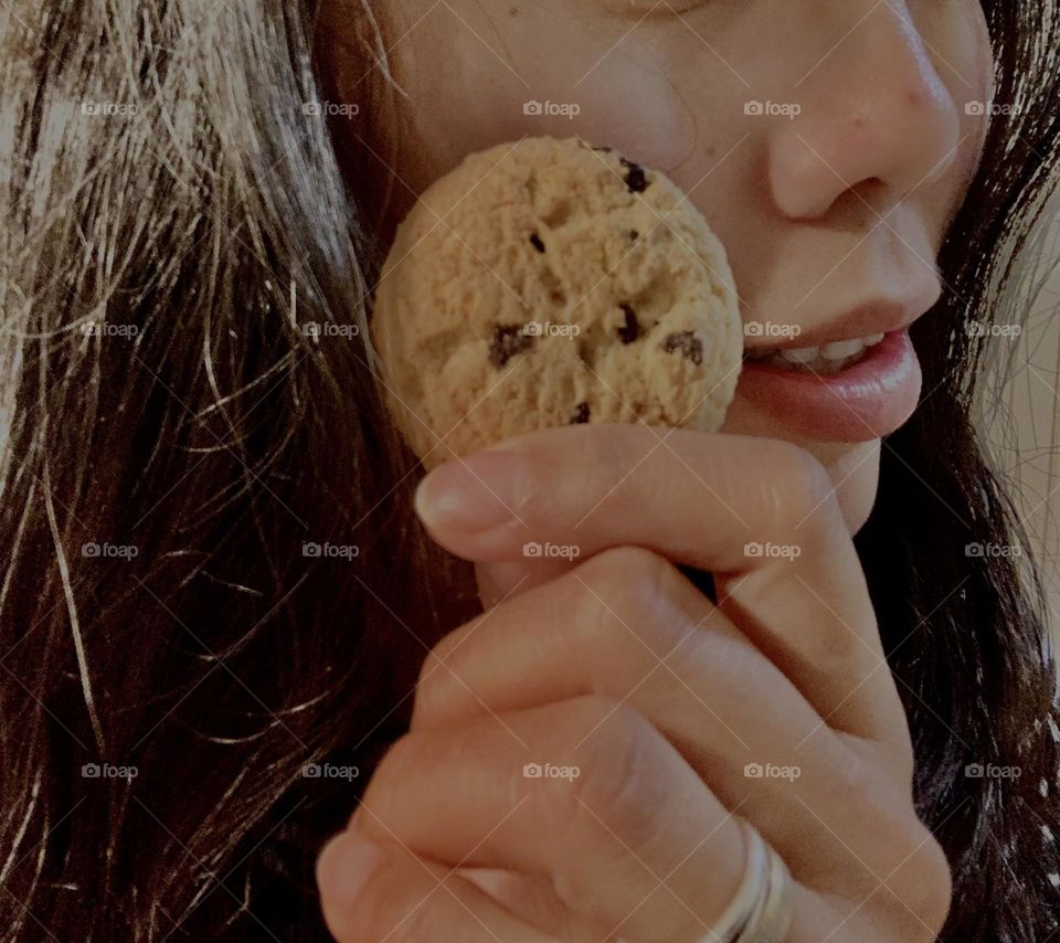 “Cookie is yummy , it’s sweet and tasty. Why not try it? it makes you definitely happy.” S.Gibson