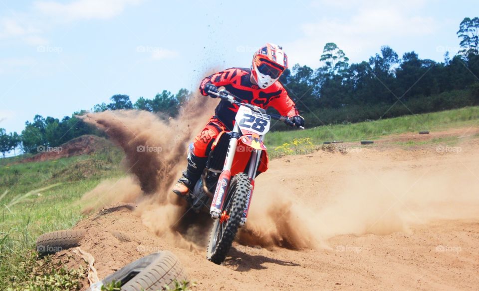 Dusty day at Cato ridge South Africa, KTM 250F 
#motocross #fox #ktm #mx #outdoors 