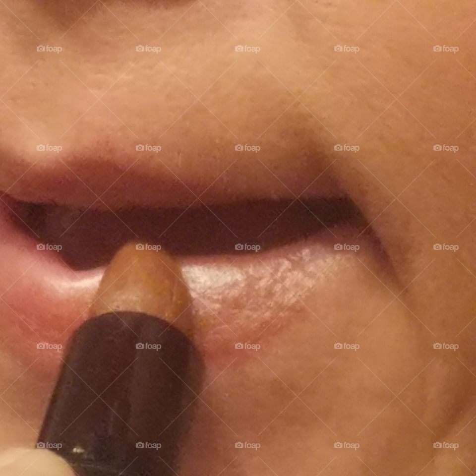 show us how you apply your make up