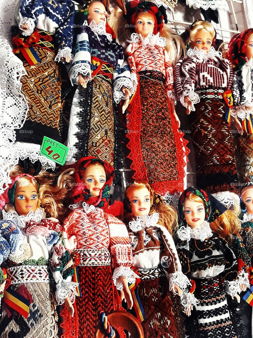 Dolls in Romanian traditional costumes