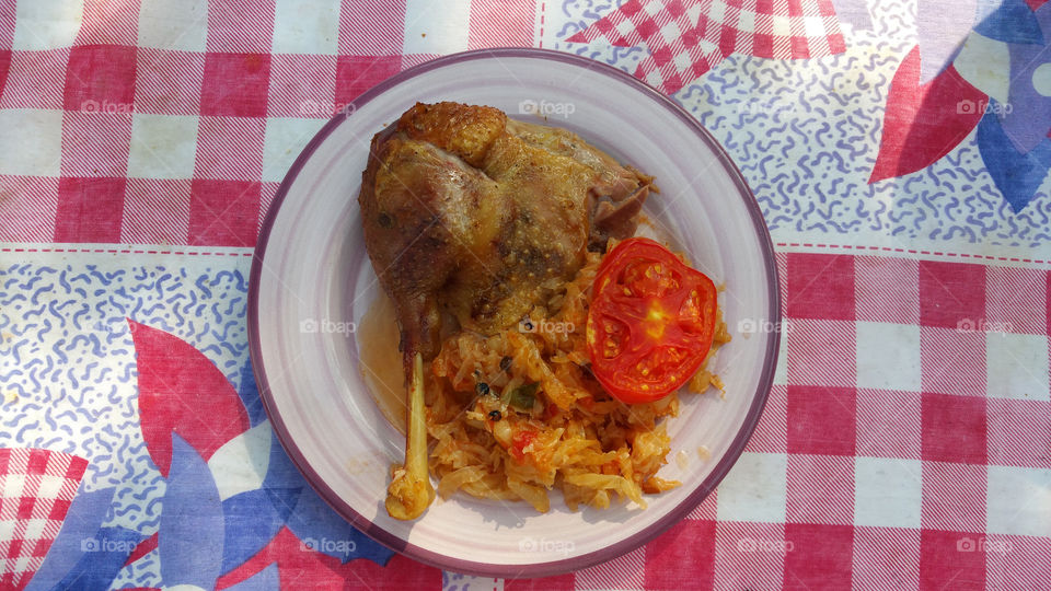 Lunch. Goose on cabbage-1