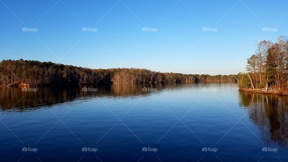 beaitiful morning on the lake