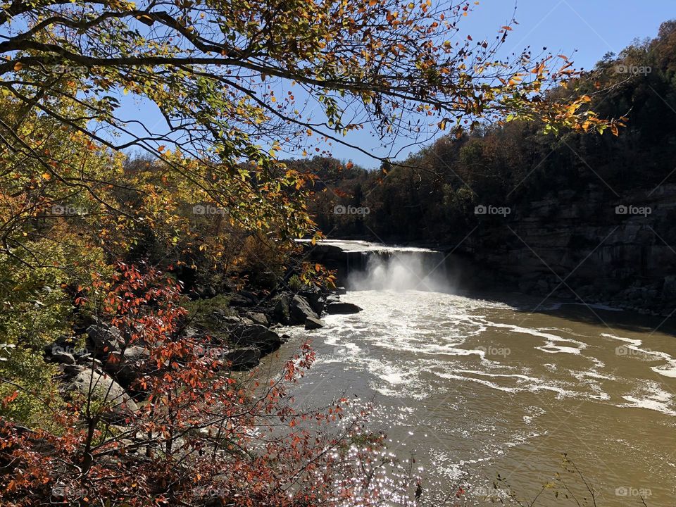 A view of Cumberland Falls in Autumn 