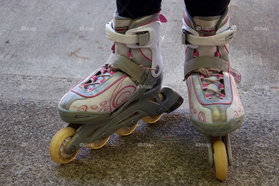 Roller skates 