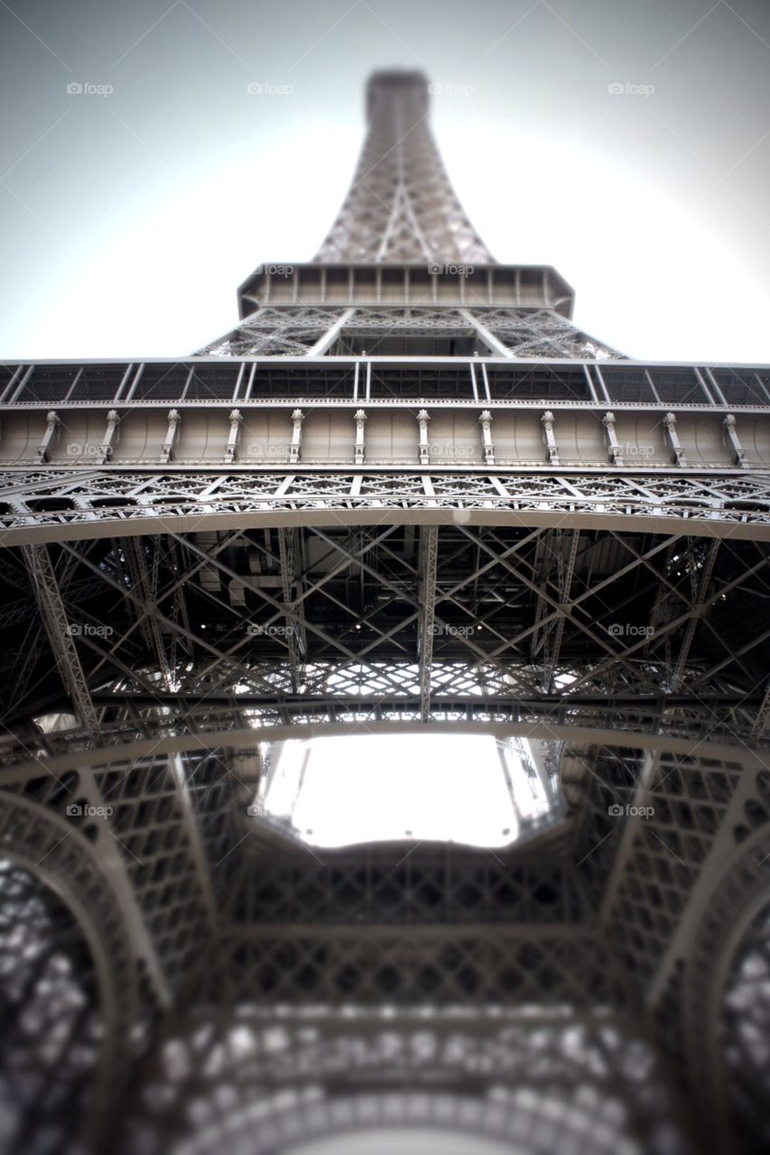eiffel tower perspective impressive towering by stevehardley7