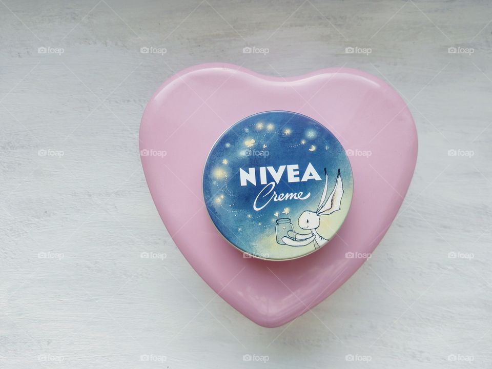 nivea valentine's love heart