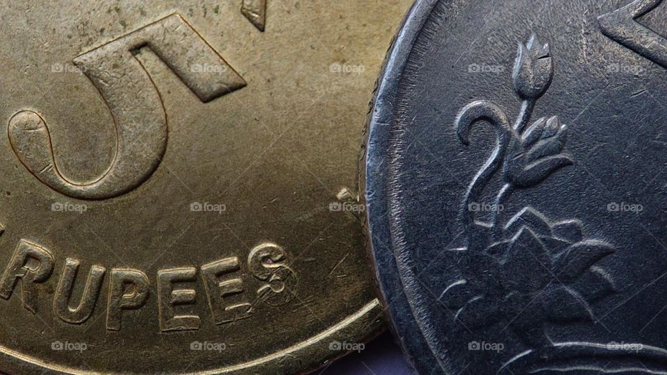 Indian Rupee, Coins, Rupees one and five coins of India