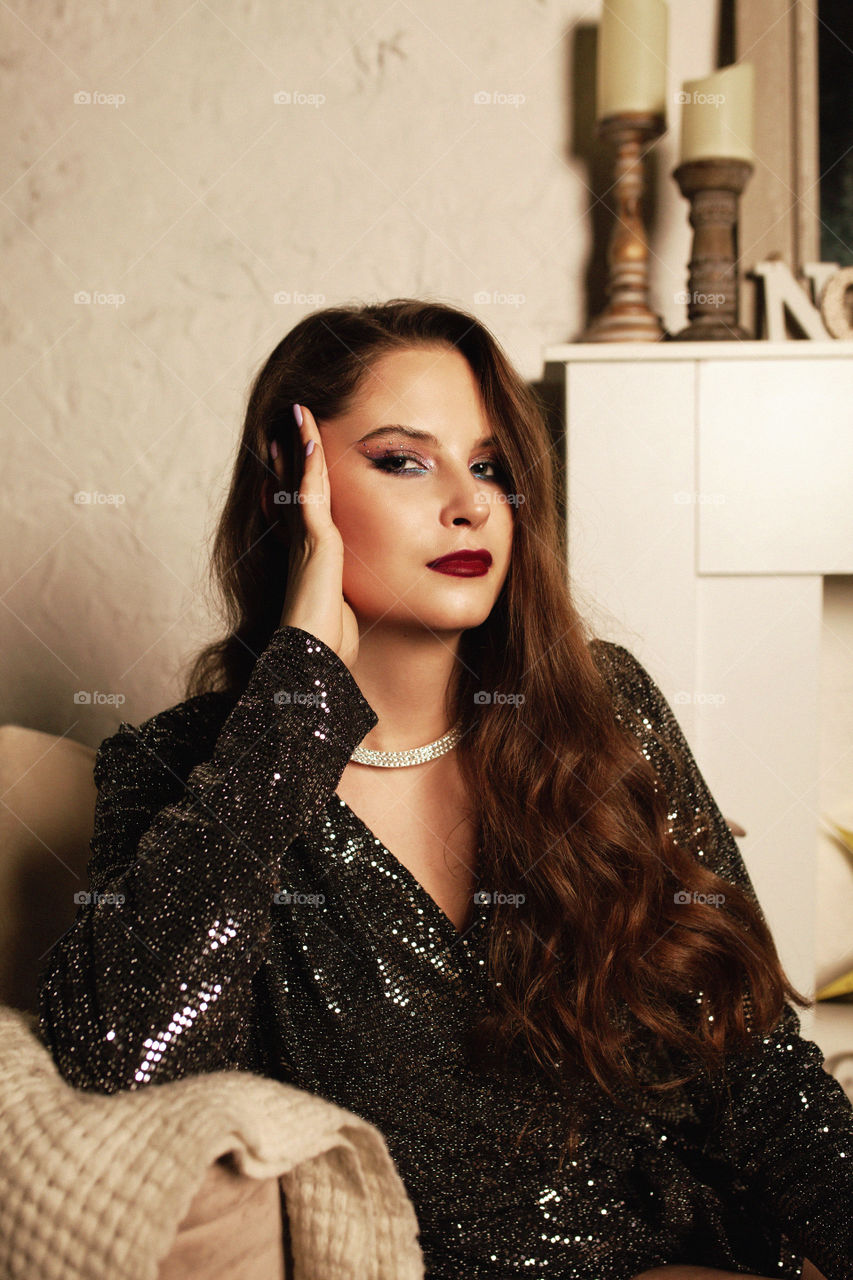 Fashion portrait photo of a young woman