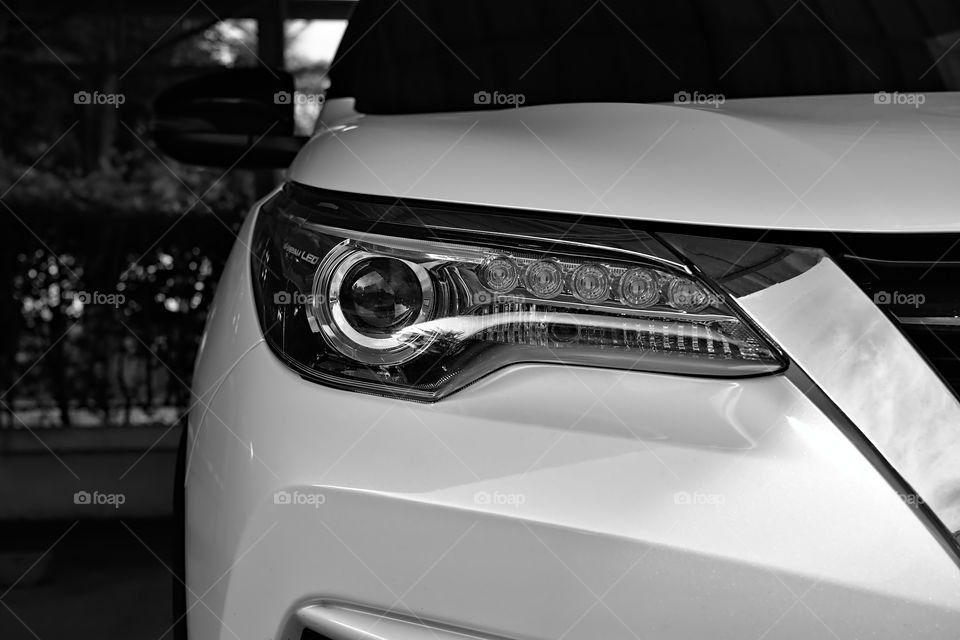 Headlamp of an SUV