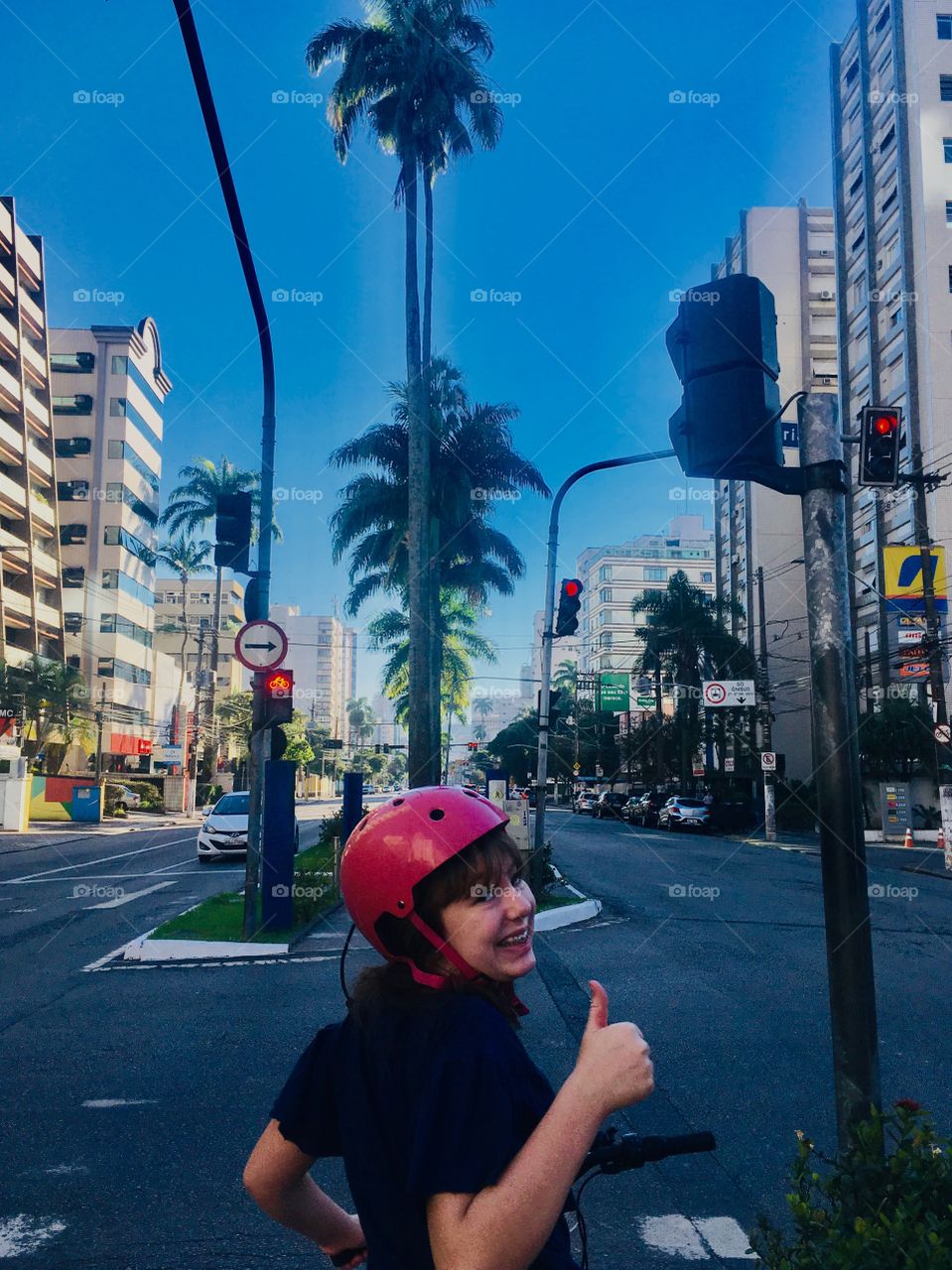Passear com minha filha Marina é tudo de bom. Que menina incrível (e que disposição...). (Parte 2)
🚲 
#bike #bicicleta #filha #família #pai #passeio #esportes