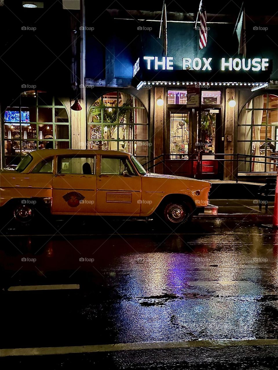 “THE BOX HOUSE HOTEL” is a five story boutique hotel on “Box Street” in “Greenpoint”, Brooklyn. The “Brooklyn Lantern” is a lounge restaurant on the first floor next to the lobby of the hotel. 2023. Hypnotic Productions