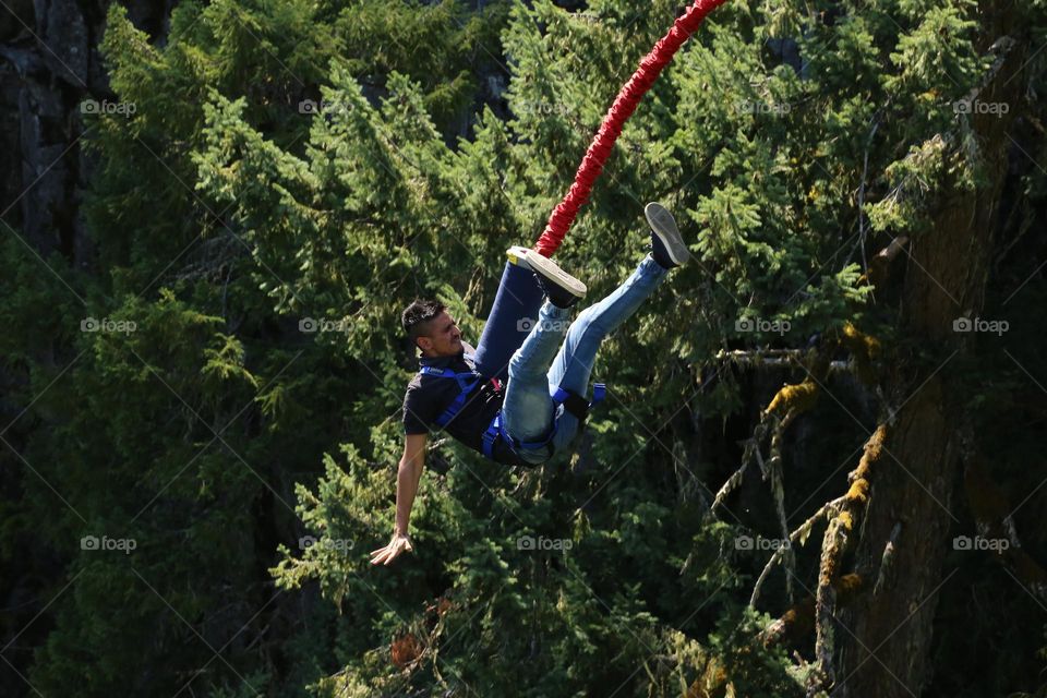 jumping from bridge with rope