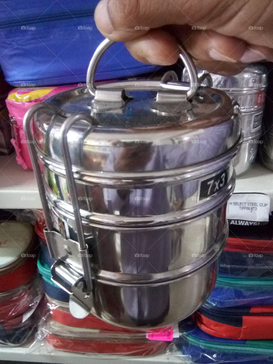 a beautiful brand new easy lunch box