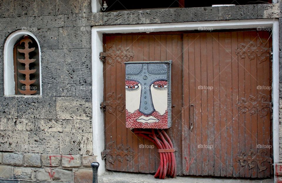 Garage door and street art